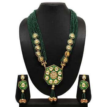 Green necklace-sets 2