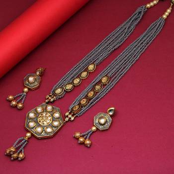 Grey necklace-sets 1