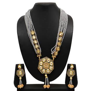 Grey necklace-sets 2