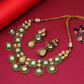 Green necklace-sets 1