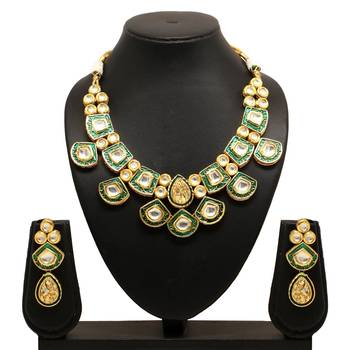 Green necklace-sets 2