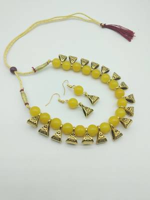 Yellow necklaces 1