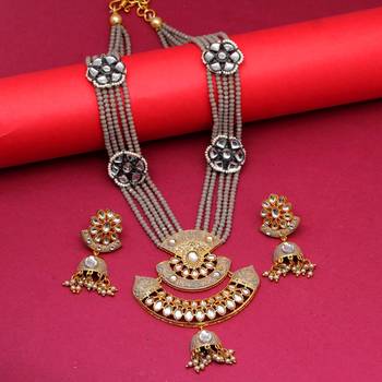 Grey necklace-sets 1