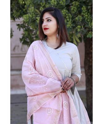 women's long  Cotton  angrakha kurti & pillazo with Designer Heavy  Duppata 3