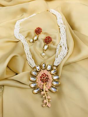 Gold necklaces 1