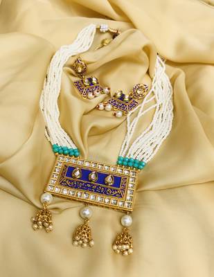 Gold necklaces 1