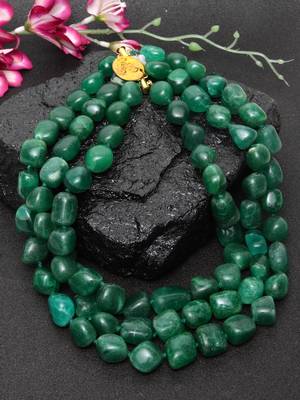 Green pearls necklaces 3