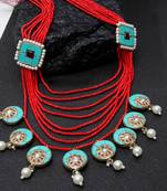 Green pearls necklaces