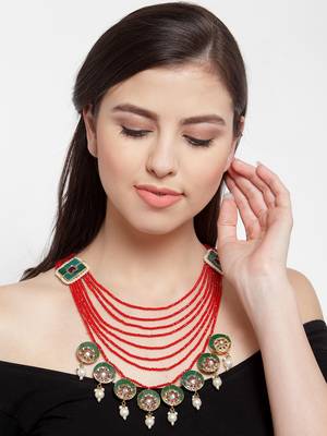 Green pearls necklaces 2