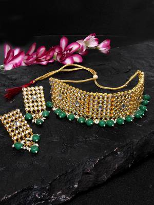Green kundan chokers 1