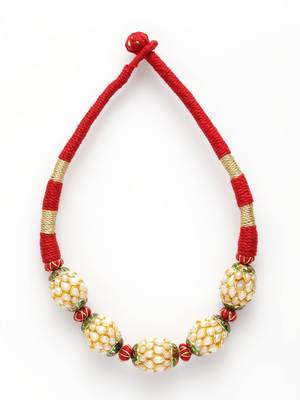 Red pearl necklaces 2