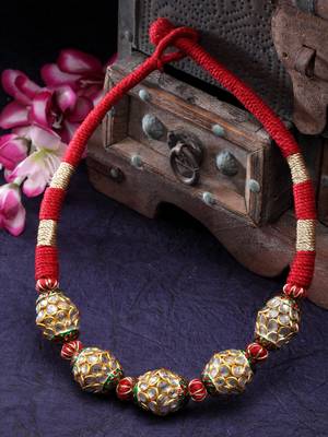 Red kundan necklaces 4