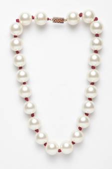 White pearls necklaces