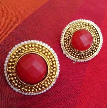 Maroon studs 1