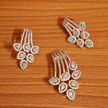 White cubic zirconia pendants 1