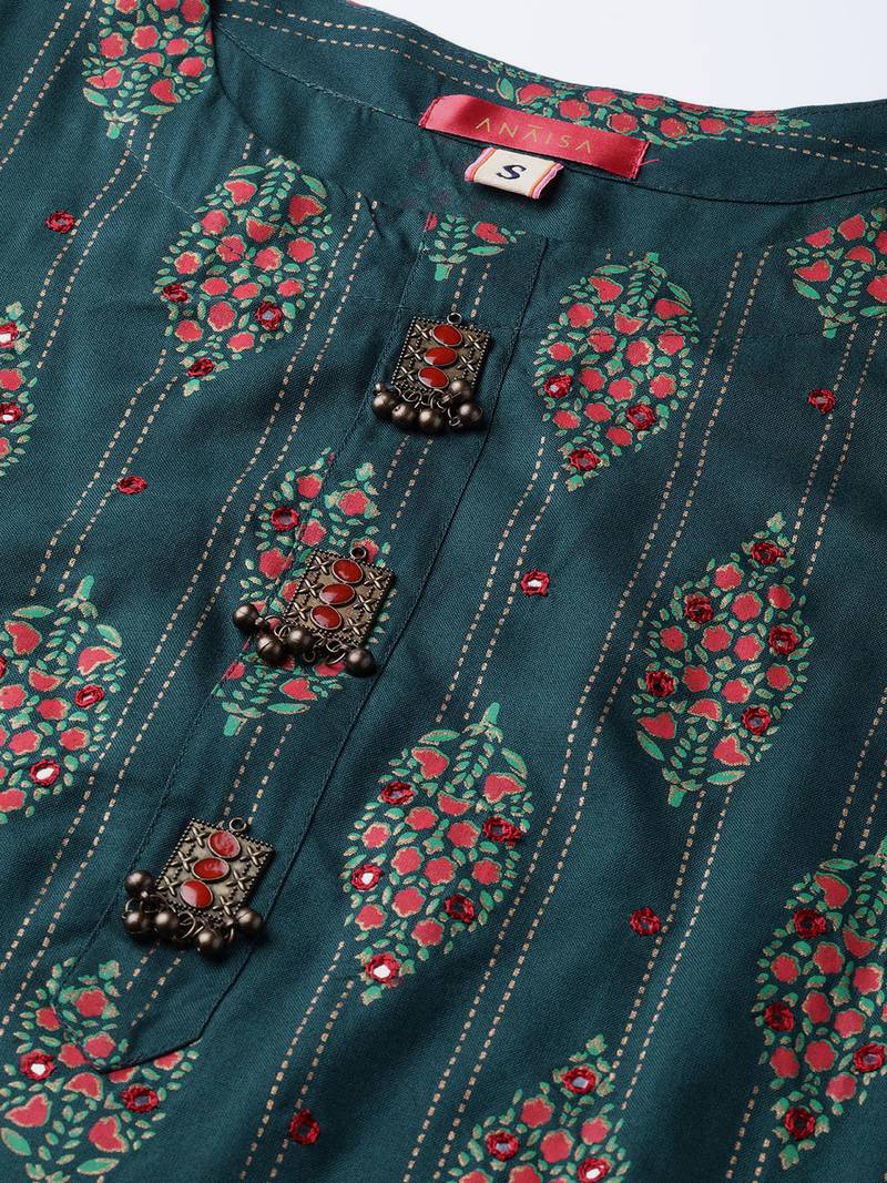 Women Green Straight Rayon Mirror Embroidery Mandarin Collar Long Kurta