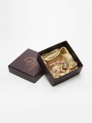 Red pearl bracelets 3