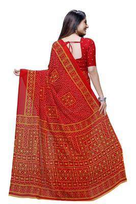 Red printed georgette saree with blouse 2