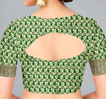 Green woven banarasi silk saree with blouse 6