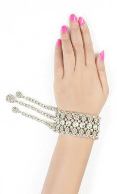 Beautiful Designer Wear With Gowns For Party With Gold Finishing Bracelet 3