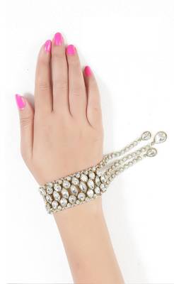 Fancy Adornable Design For Festive With Gold Finishing Bracelet 3