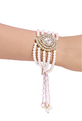 Pearl Design Gold Finish Bracelet For Party Wear In White 3