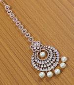 White Pearl Maang-Tikka