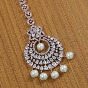 White Pearl Maang-Tikka 2