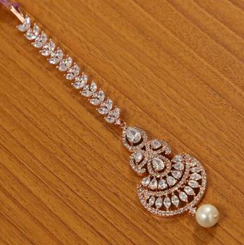 White Pearl Maang-Tikka 1