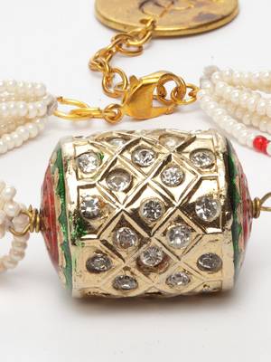 Red pearl bracelets 4