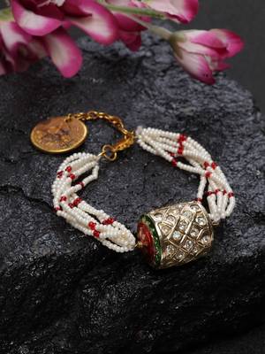 Red pearl bracelets 2