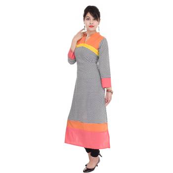 Women Black Printed Straight Kurta 3