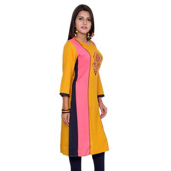 Women Mustard Printed Straight Kurta 2