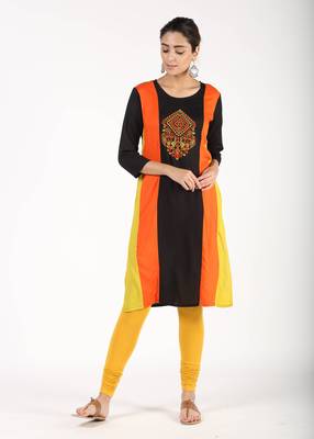 Women Black Colorblock Straight Kurta 1