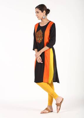 Women Black Colorblock Straight Kurta 2