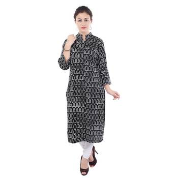 Women Black Printed Straight Kurta 2