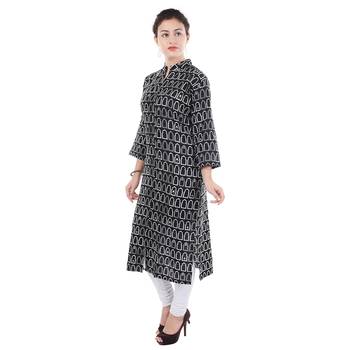 Women Black Printed Straight Kurta 3