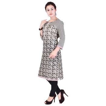 Women Black Printed Straight Kurta 3
