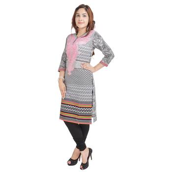 Women Pink Printed Straight Kurta 3