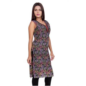 Women Black Printed Straight Kurta 2