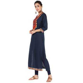 Women blue Embroidered Straight Kurta 2