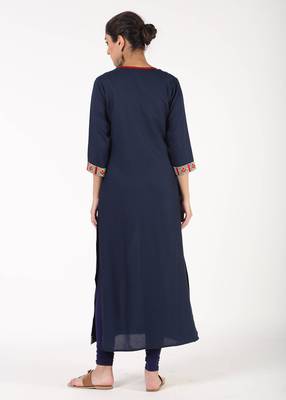 Women blue Embroidered Straight Kurta 3