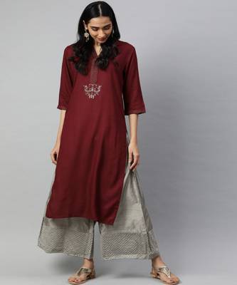 Women Maroon Solid Straight Rayon Kurta 1