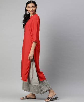 Women Red Solid Straight Rayon Kurta 2