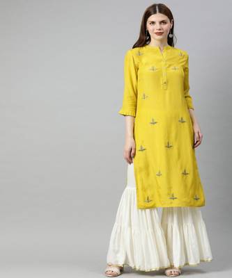 Women Green Solid Straight Viscose Musline Kurta 1