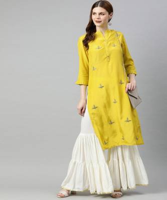 Women Green Solid Straight Viscose Musline Kurta 5