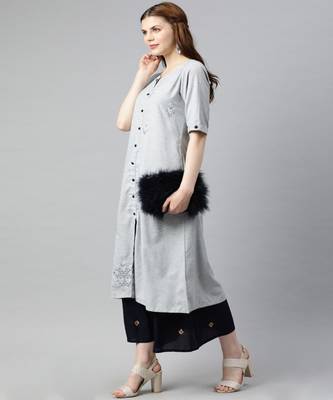 Women Grey Self Design A-Line Handloom Kurta 5