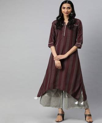 Women Maroon Self Design A-Line Handloom Kurta 1