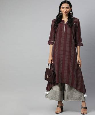 Women Maroon Self Design A-Line Handloom Kurta 5
