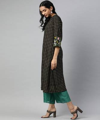 Women Black Geometric A-Line Rayon Kurta 2